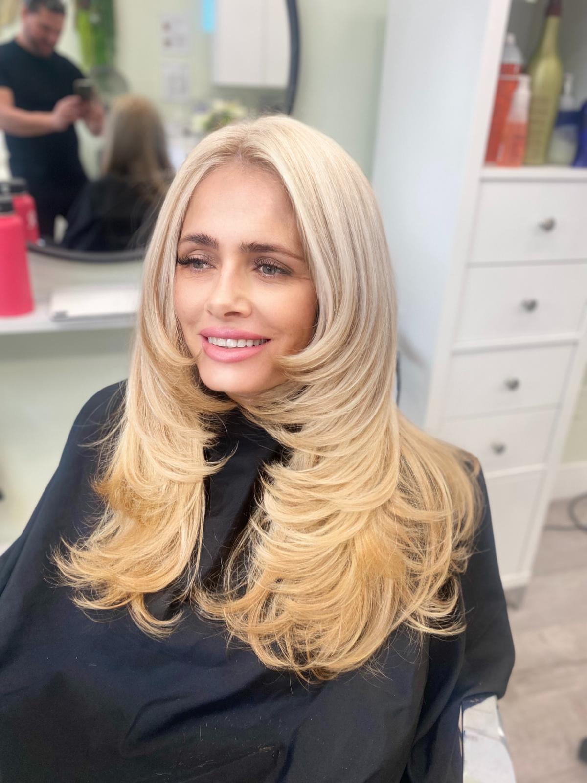 WOMENS HAIR CUT