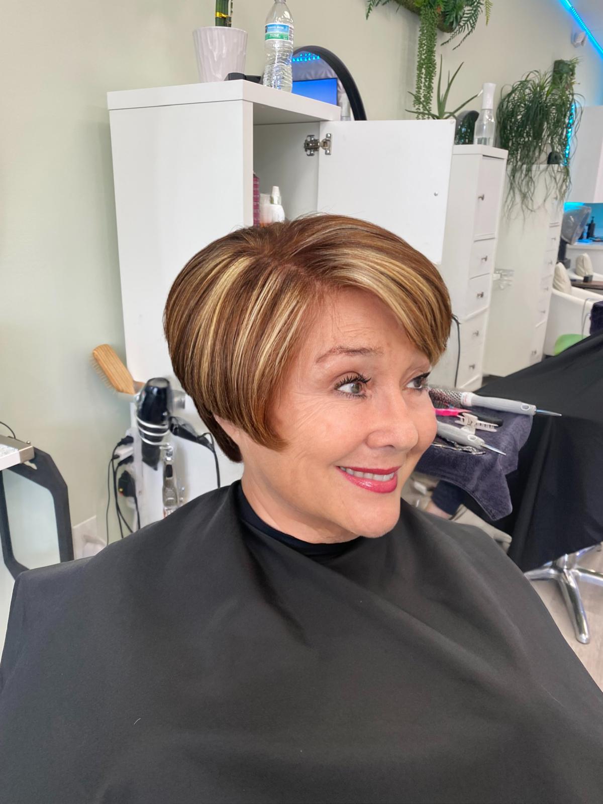 WOMENS HAIR CUT