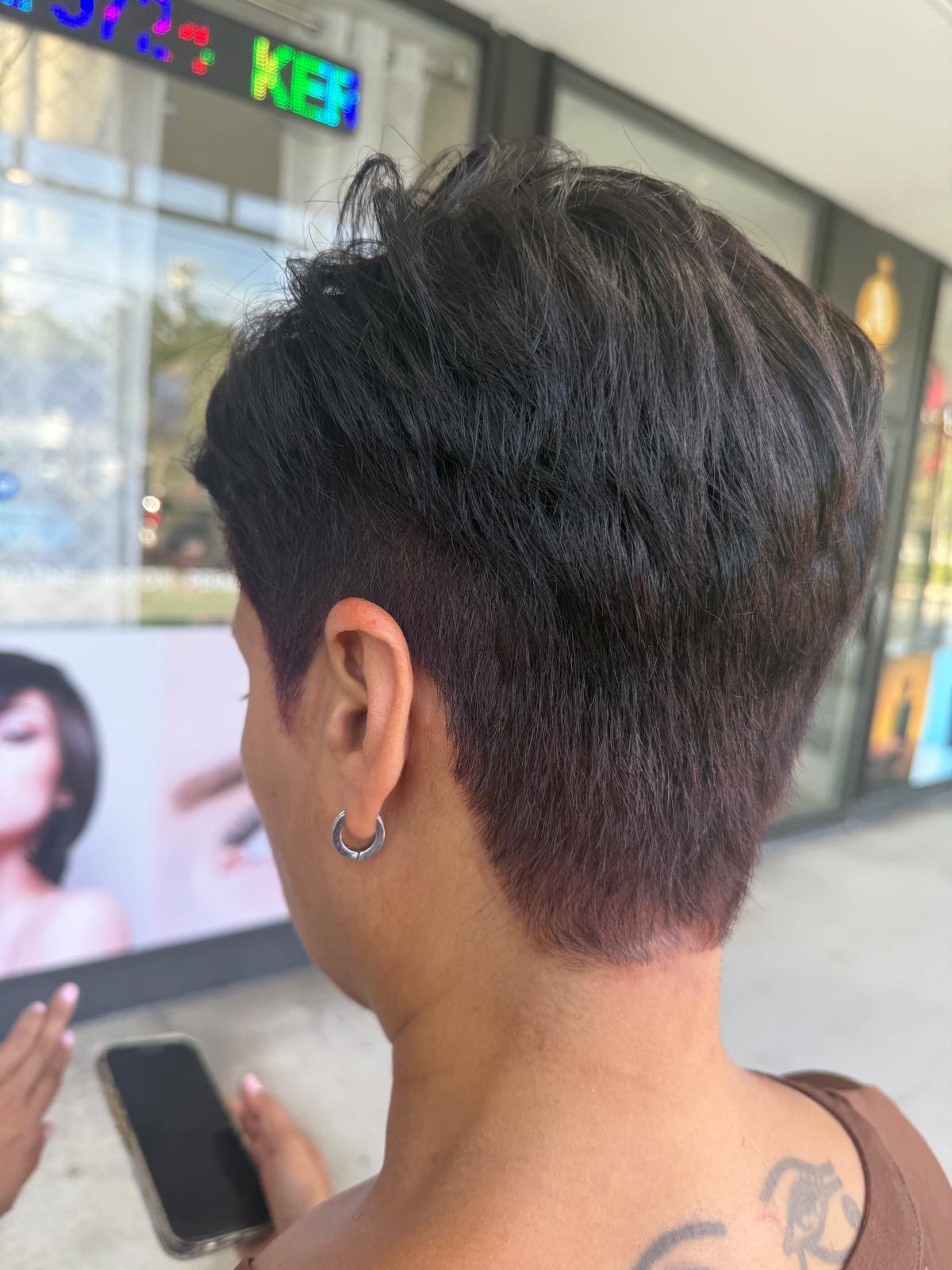 WOMENS HAIR CUT