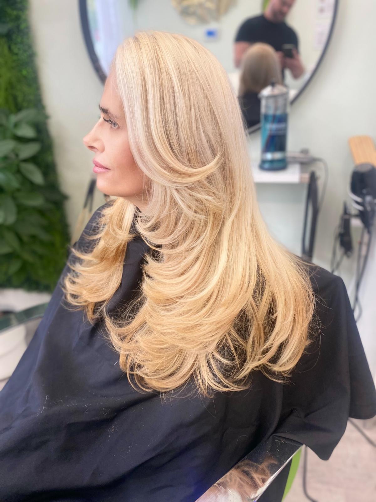 WOMENS HAIR CUT